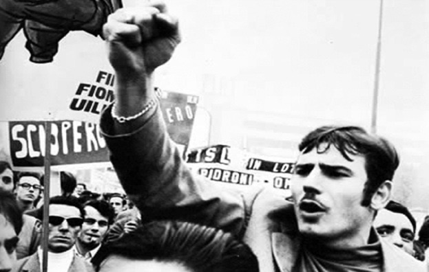 L’Eclissi della Realtà: Anatomia del tradimento della borghesia distaccata e il declino della Classe Media